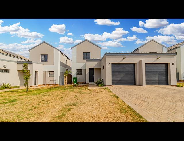 3 BEDROOM SECTIONAL TITLE FOR SALE IN THATCHFIELD RIDGE
